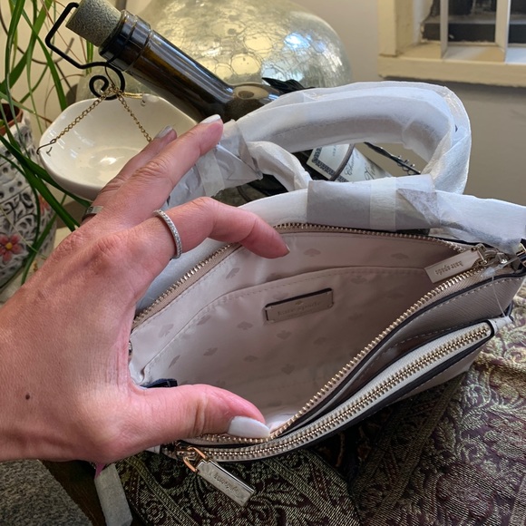 SOLD⛔️Authentic Kate Spade Saffiano leather top zip Crosby w large card holder - Picture 9 of 15